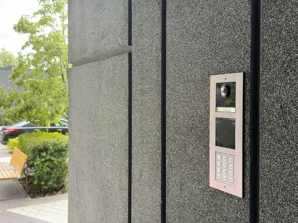 Découvrez les avantages des centrales d'alarme ajax